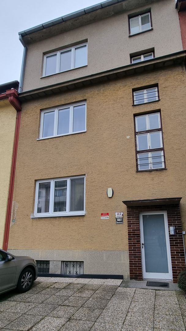 Pronájem bytu 2+1 s balkonem, ul. Kroftova, Brno – Žabovřesky.