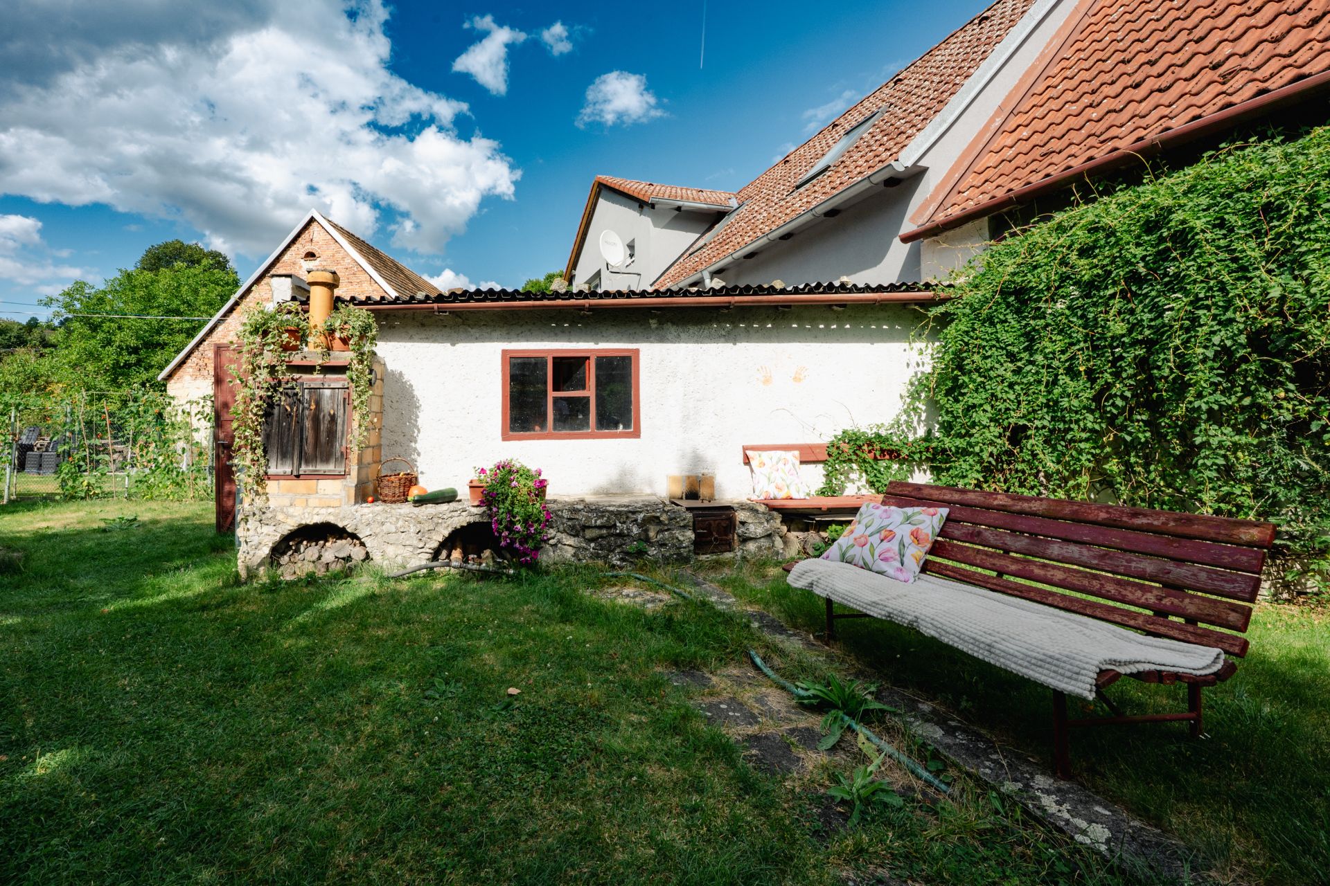 RD 2+1 • Březová nad Svitavou, Hradecká 341 • zahrada, garáž/dílna, druhý vjezd