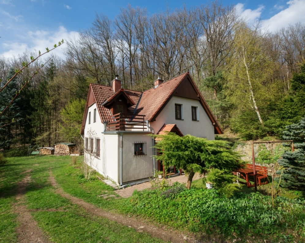 Celoročně obyvatelná chata 4+kk s velkou zahradou, Lipůvka, okres Blansko